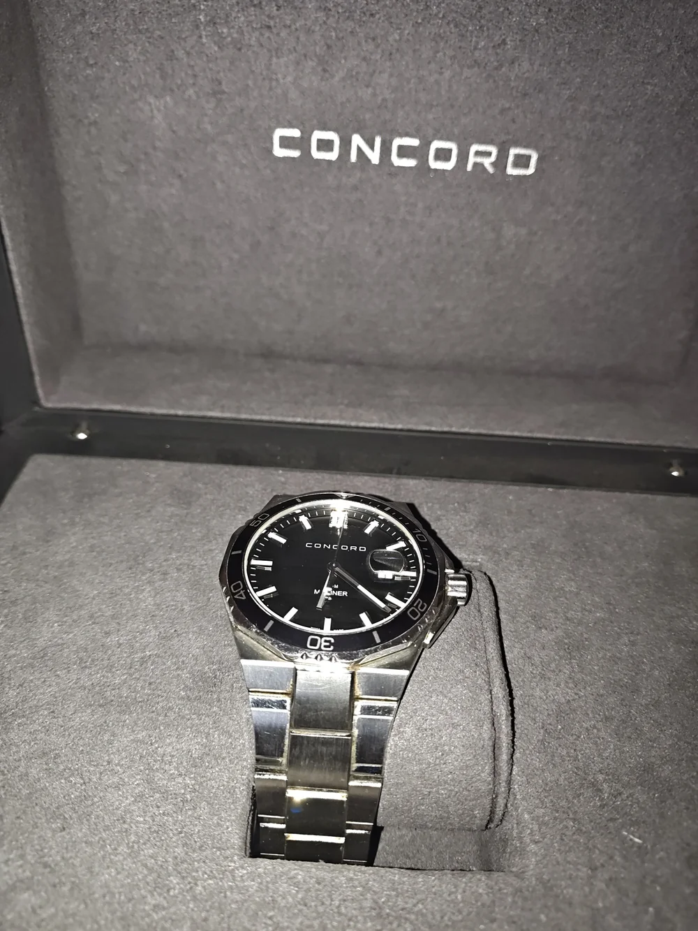 Men's Black Dial Stainless Steel Dive Watch